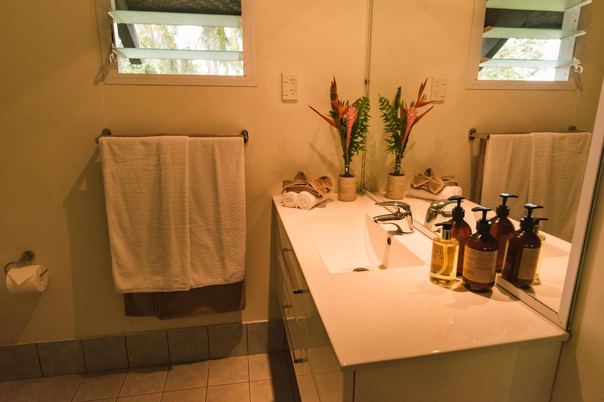 Ikurangi Eco Retreat Hotel Rarotonga Buitenkant foto